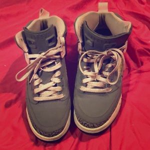 Jordan’s size 7.5